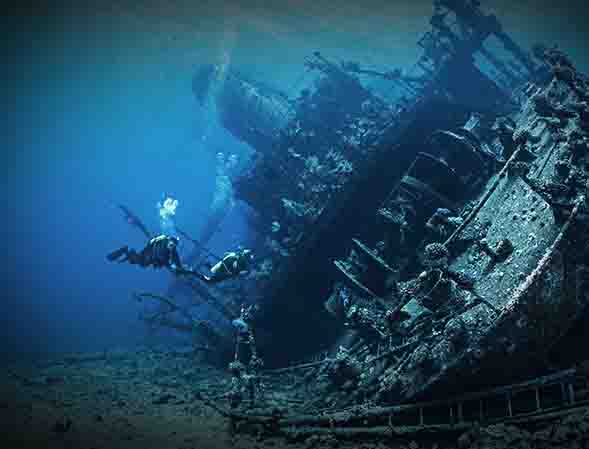 Wreck Diver